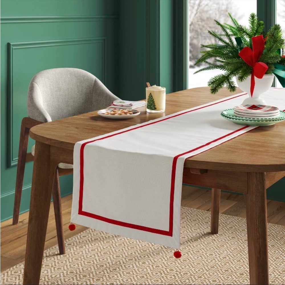 Threshold reversible table runner - Picture 2 of 3